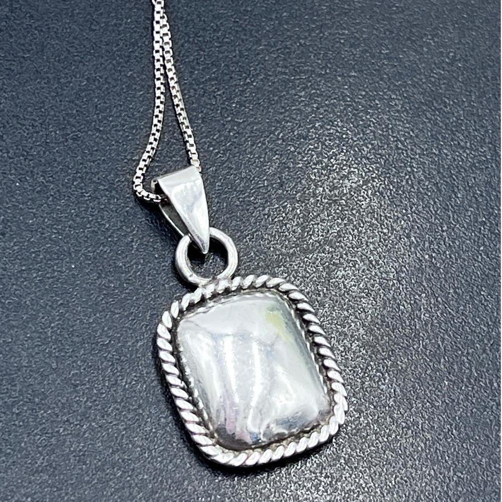 JB 925 Sterling Silver Rectangular Domed Pendant Sterling Box
Chain Necklace